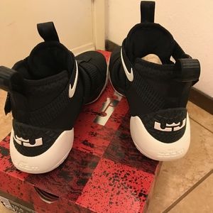 LeBron Soldier XI